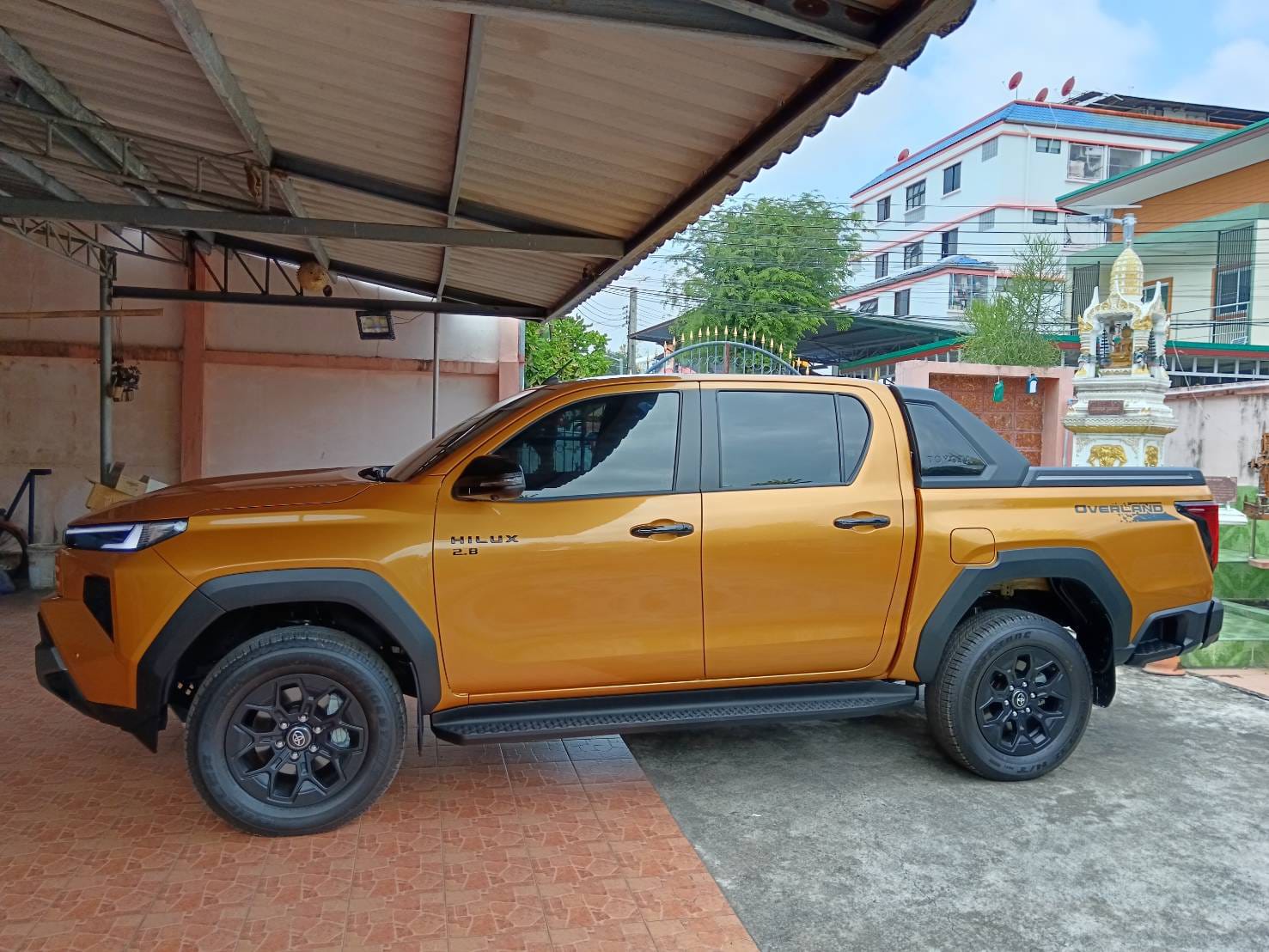 Car image 11